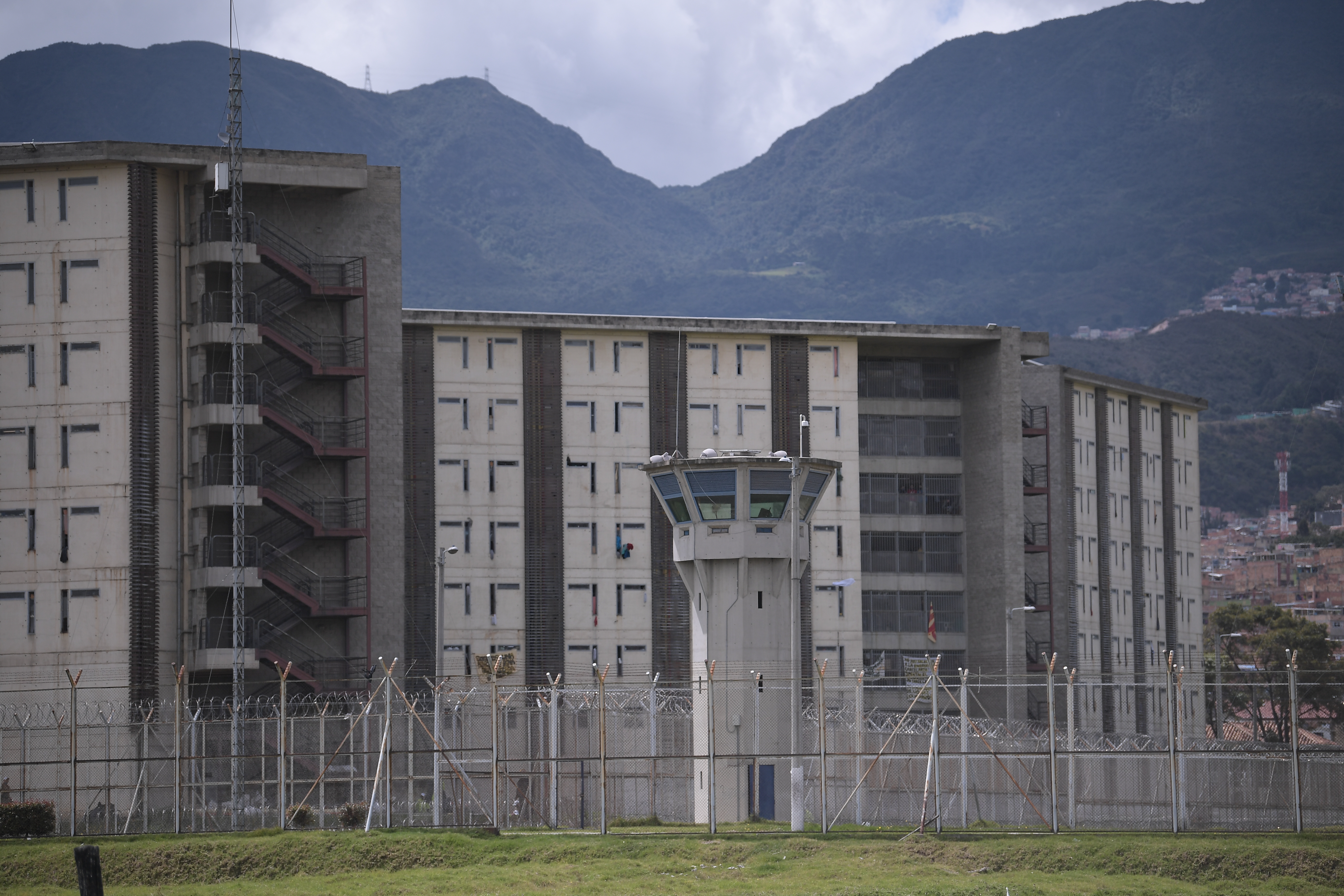 Minsalud vuelve a autorizar visitas a las cárceles de Colombia