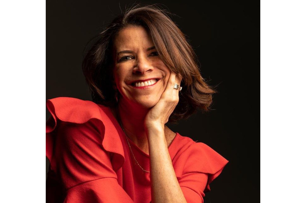 La comediante Camila Dever presenta su “stand-up comedy” en el Teatro Charlot
