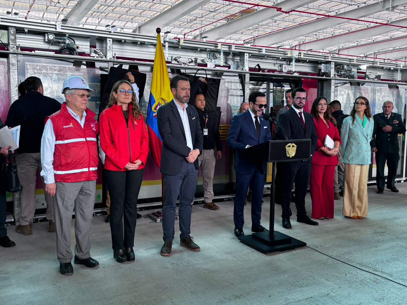 “Bogotá no puede conformarse con una línea, tenemos que pensar la Línea 4″: De la Espriella