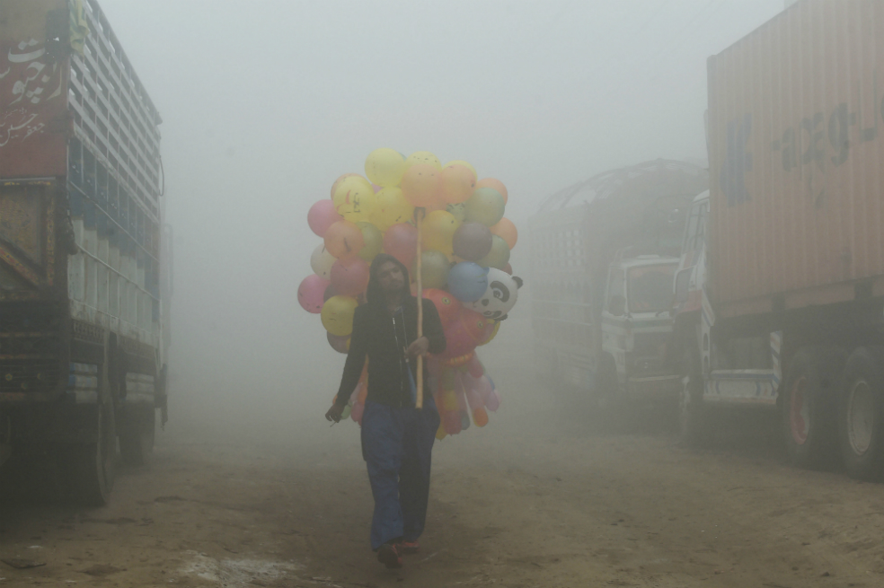 Pakistán, otro país que respira niebla tóxica