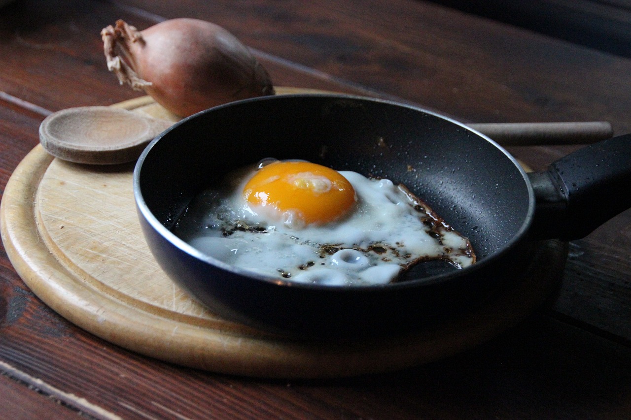 ¿Cuáles son las sartenes que no pueden faltar en la cocina?