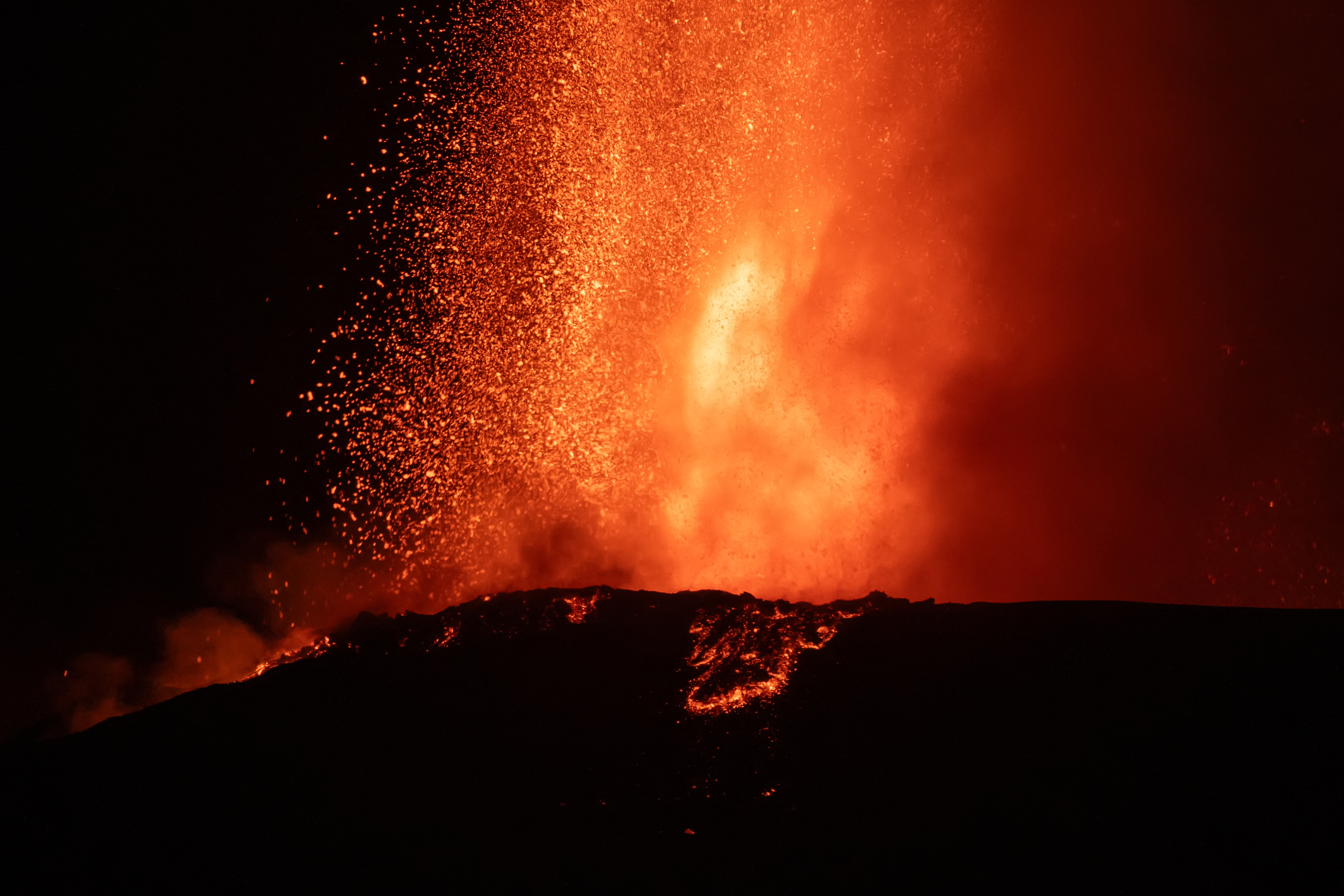 Etna: las imágenes de la erupción del volcán activo más grande de Europa