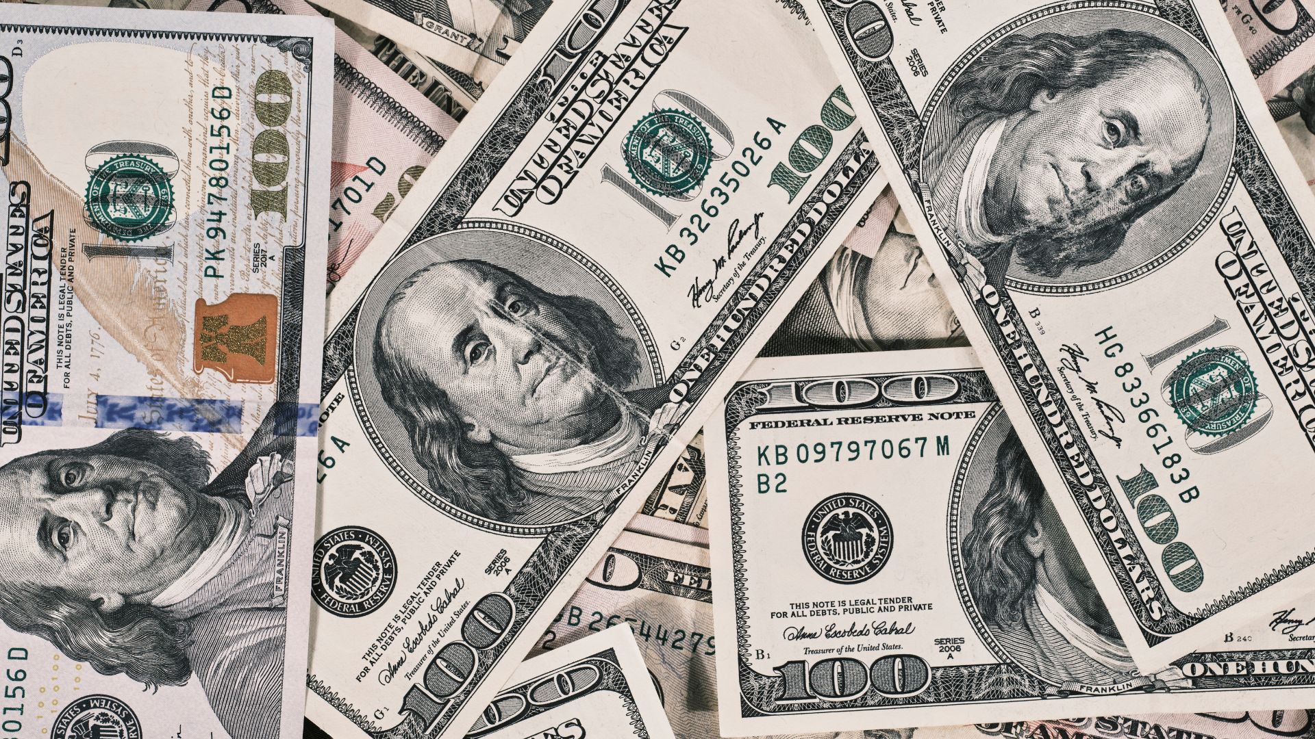 Gremios piden que se revisen los efectos adversos de un dólar barato en Colombia