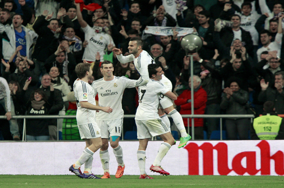 Real Madrid vence a Osasuna y se acerca a los cuartos de final
