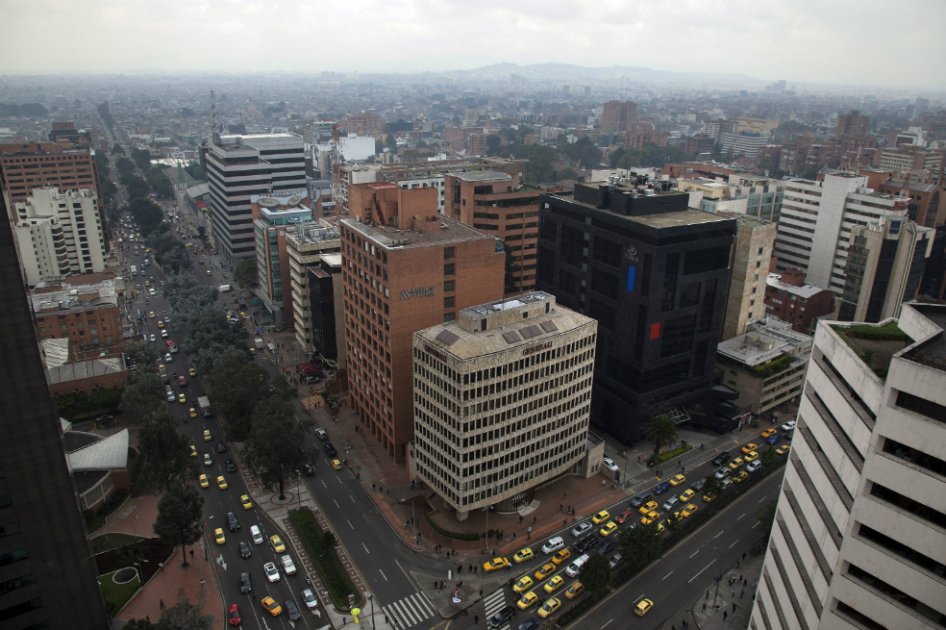 Constructora Oikos defiende normas de renovación urbana en Bogotá