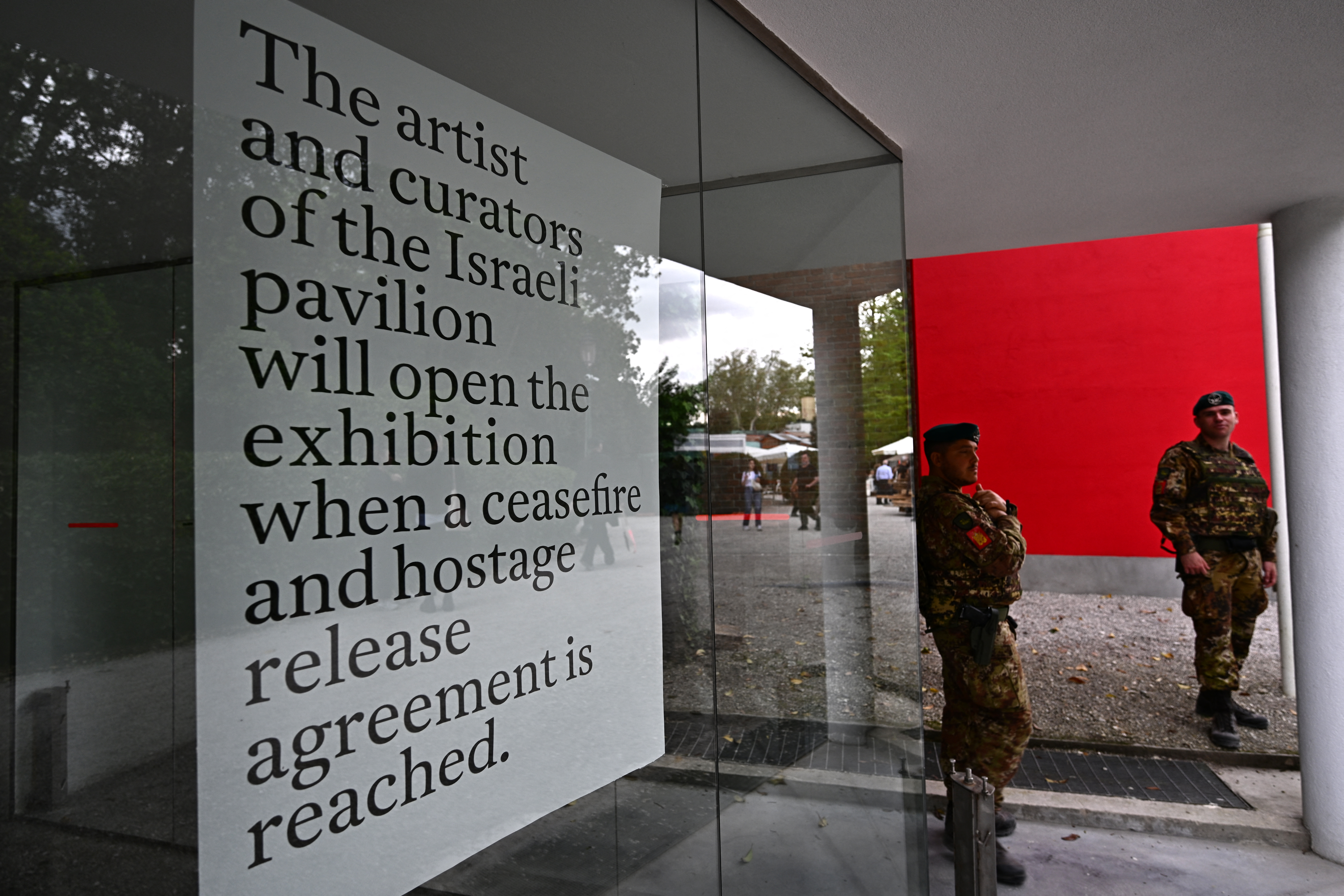 Jurado de la Bienal de Venecia dimite a una semana del evento por polémica de Rusia e Israel