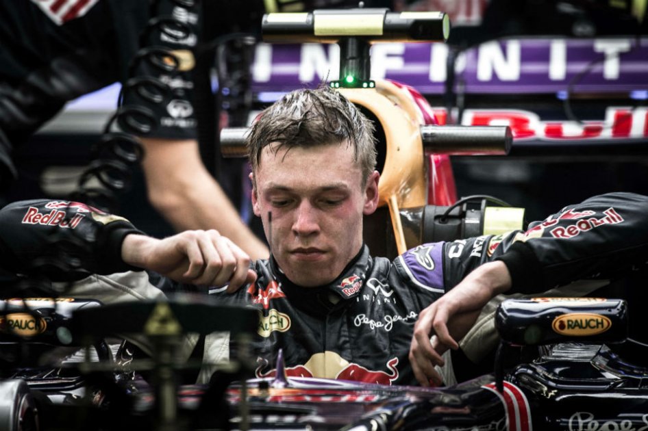 Daniil Kvyat logró el mejor tiempo en los segundos entrenamientos del GP de Singapur. Foto: AFP