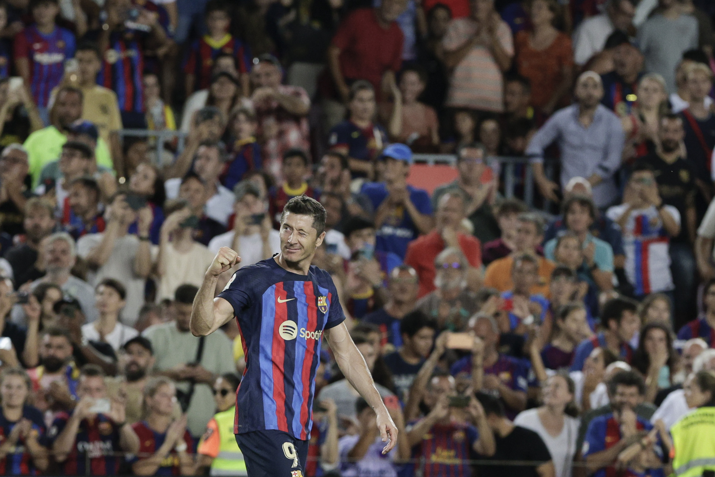 El Barcelona le ganó 4-0 al Real Valladolid con doblete de Lewandowski
