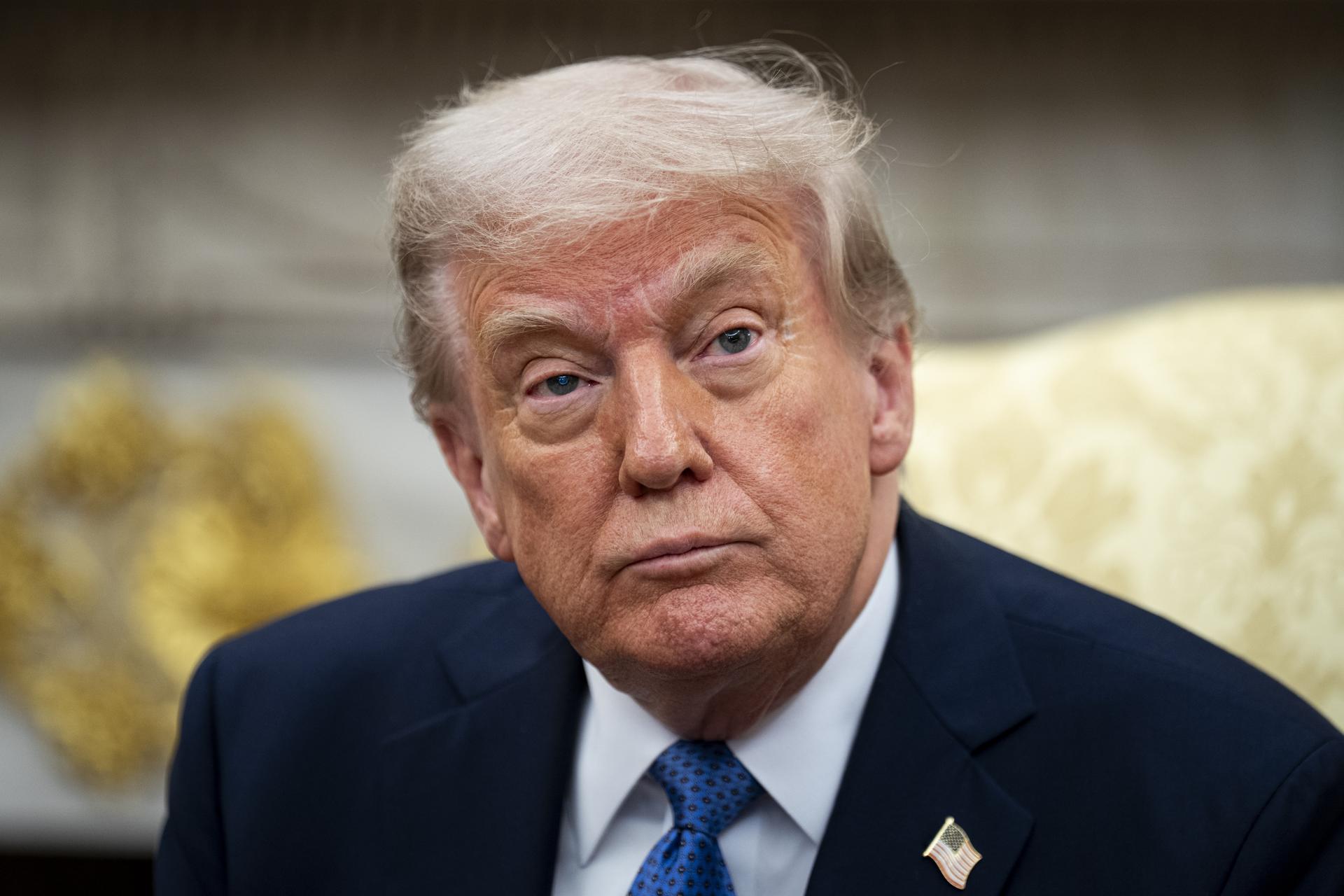 El índice de aprobación de Trump no deja de caer: análisis de datos