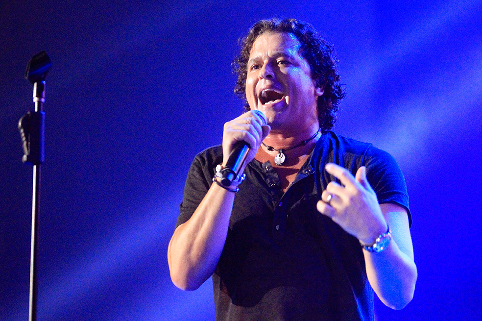 Carlos Vives acude a Wisin para relanzar «Al filo de tu amor»