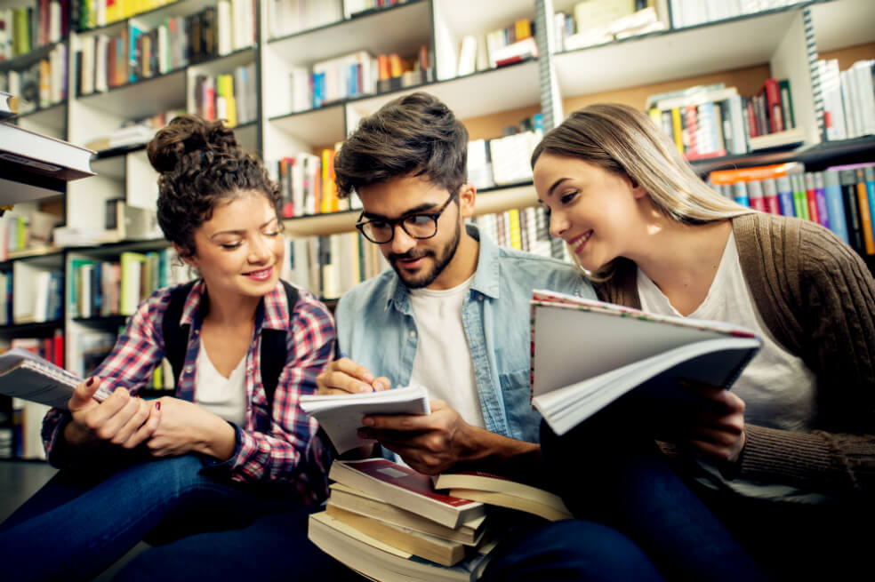 ¡Aproveche! Distrito financiará estudios de jóvenes para programas de pregrado