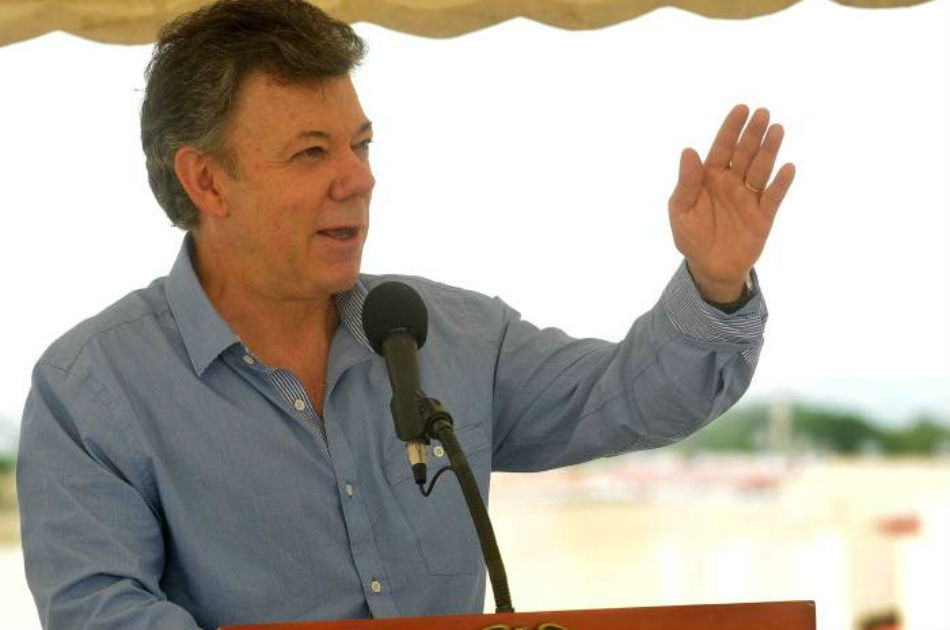 Oposición: Santos quiere «maquillar» encuestas con decisión sobre La Haya