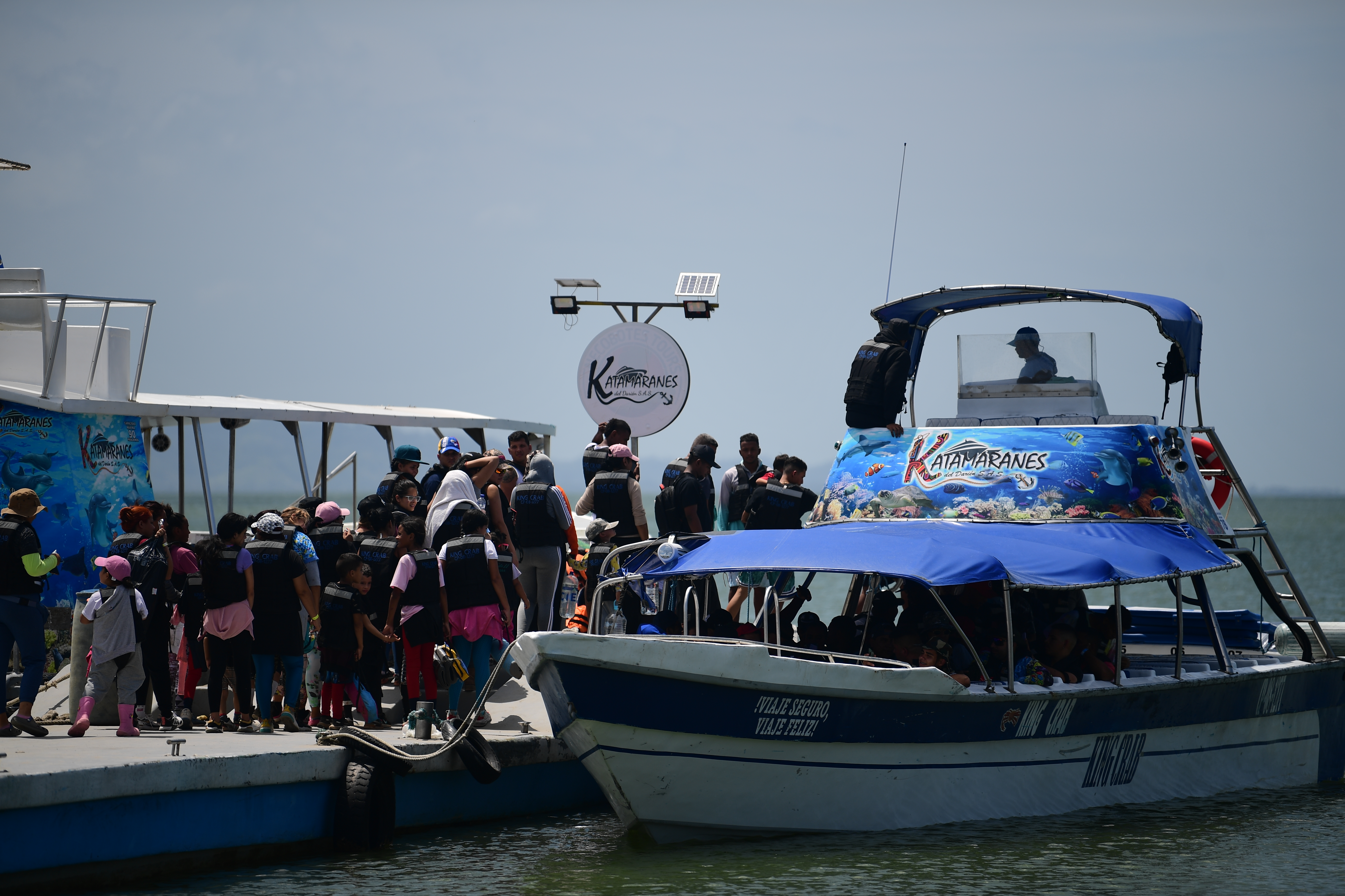 Alerta en Turbo y Necoclí: lancheros suspendieron el transporte de migrantes