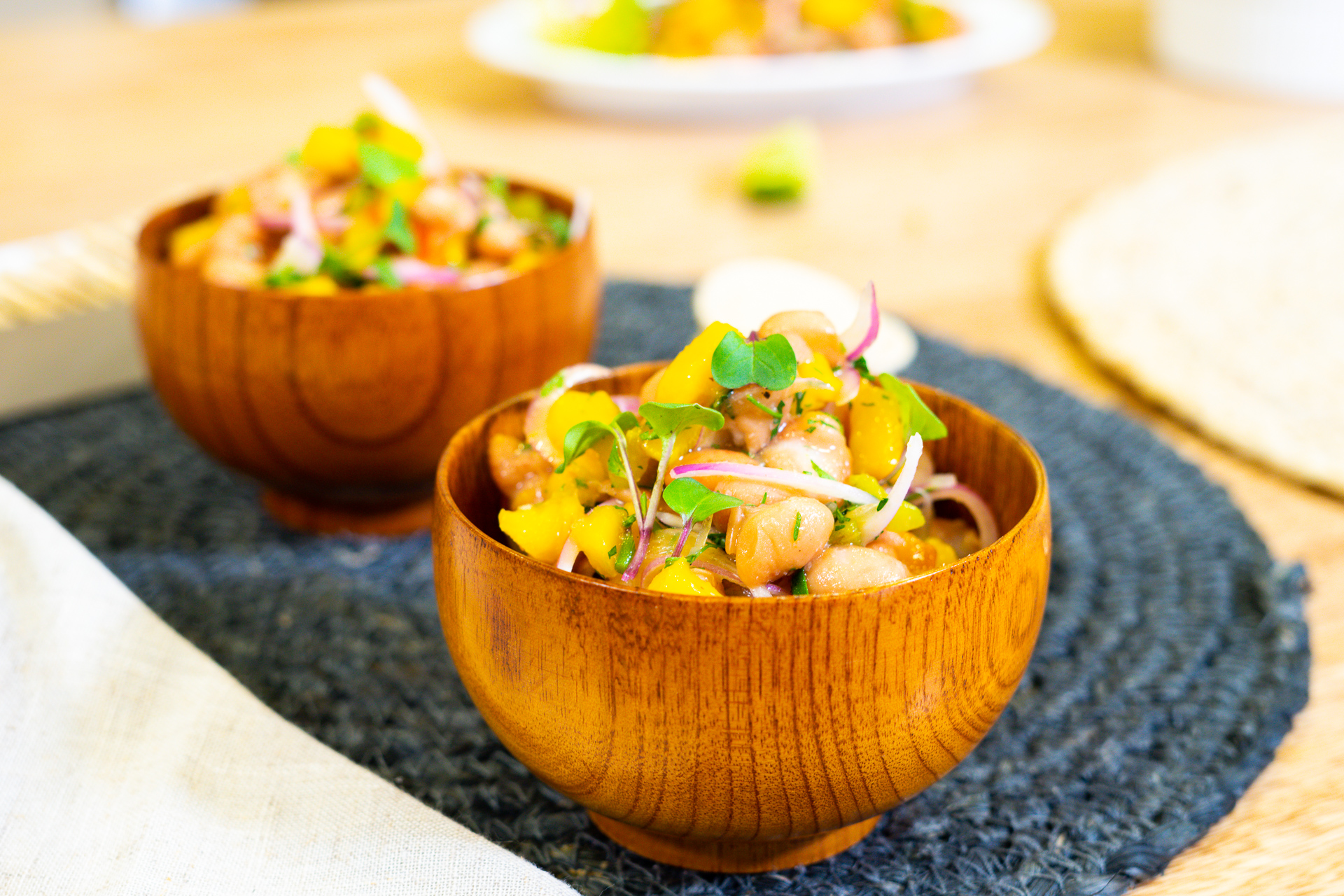 Seis pasos para preparar ceviche de fríjol blanco con mango
