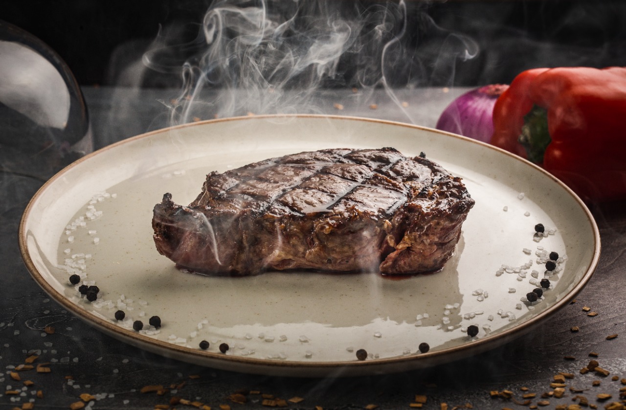 Bife de lomo ahumado para departir con amigos