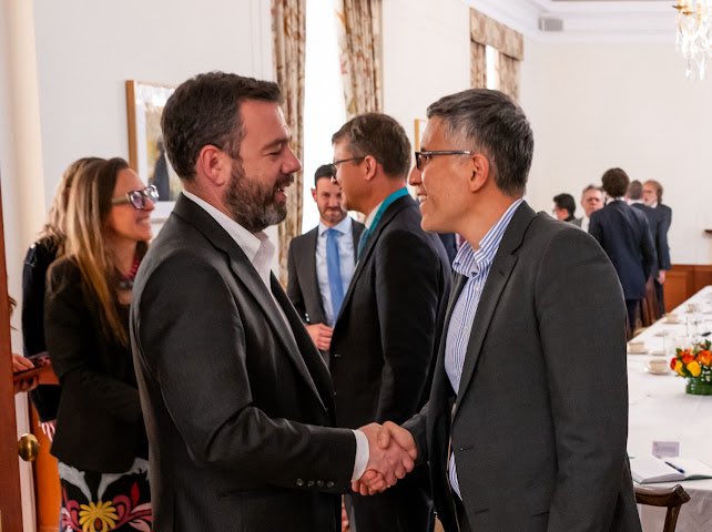 Alcaldía gestiona cooperación con EE. UU. para financiar obras en la capital