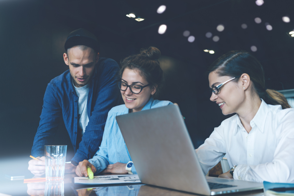 ¿Conectar o performar? El dilema del liderazgo moderno