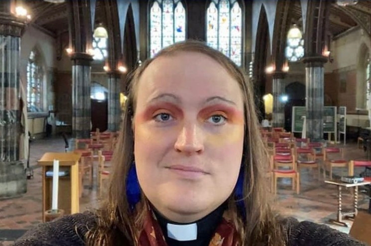 Bingo Allison, el primer sacerdote no binario de una iglesia