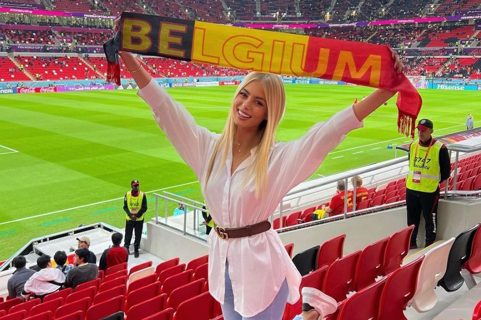 Mishel Gerzig, la modelo de 25 años, pareja de Thibaut Courtois, arquero de la Selección de Bélgica, ha cautivado con su belleza. En Qatar, estuvo en la cancha apoyando a su prometido.