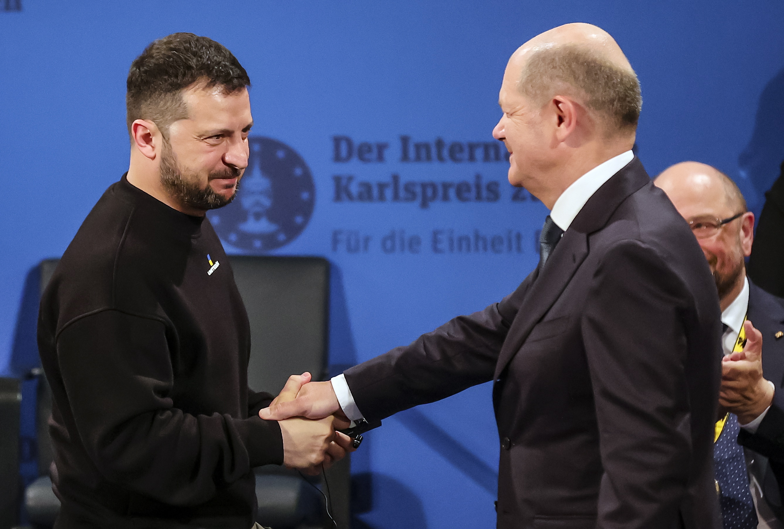 Zelenski visita Alemania y se dirige a Francia, justo antes de la contraofensiva