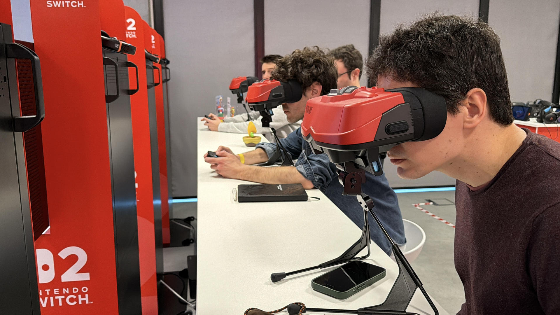 FRÁNCFORT, 03/02/2026.- Nintendo ha arrancado 2026 con el respaldo absoluto de la comunidad gamer a su nueva consola Switch 2, de la que en menos de 7 meses ha colocado más de 17 millones de unidades y 38 millones de juegos. Un año en el que quiere consolidarse con unos primeros meses en los que el universo de Super Mario, que celebra su 40 aniversario, y la nostalgia de Virtual Boy serán protagonistas. En un encuentro celebrado en Fráncfort, en la sede de Nintendo en Europa, la compañía nipona presentó sus grandes apuestas para la primera mitad del año con varios puntos fuertes en el horizonte: ‘Mario Tennis Fever’, Resident Evil Requiem, Virtual Boy, la expansión de Super Mario Bros Wonder ‘Encuentro en el parque Belabel’, o el título de acción futurista Pragmata. EFE/Javier Picazo
