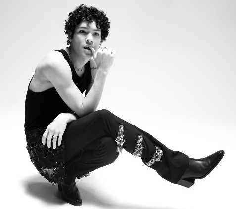 “Un mundo libre, sin etiquetas”, reclama el actor Omar Rudberg