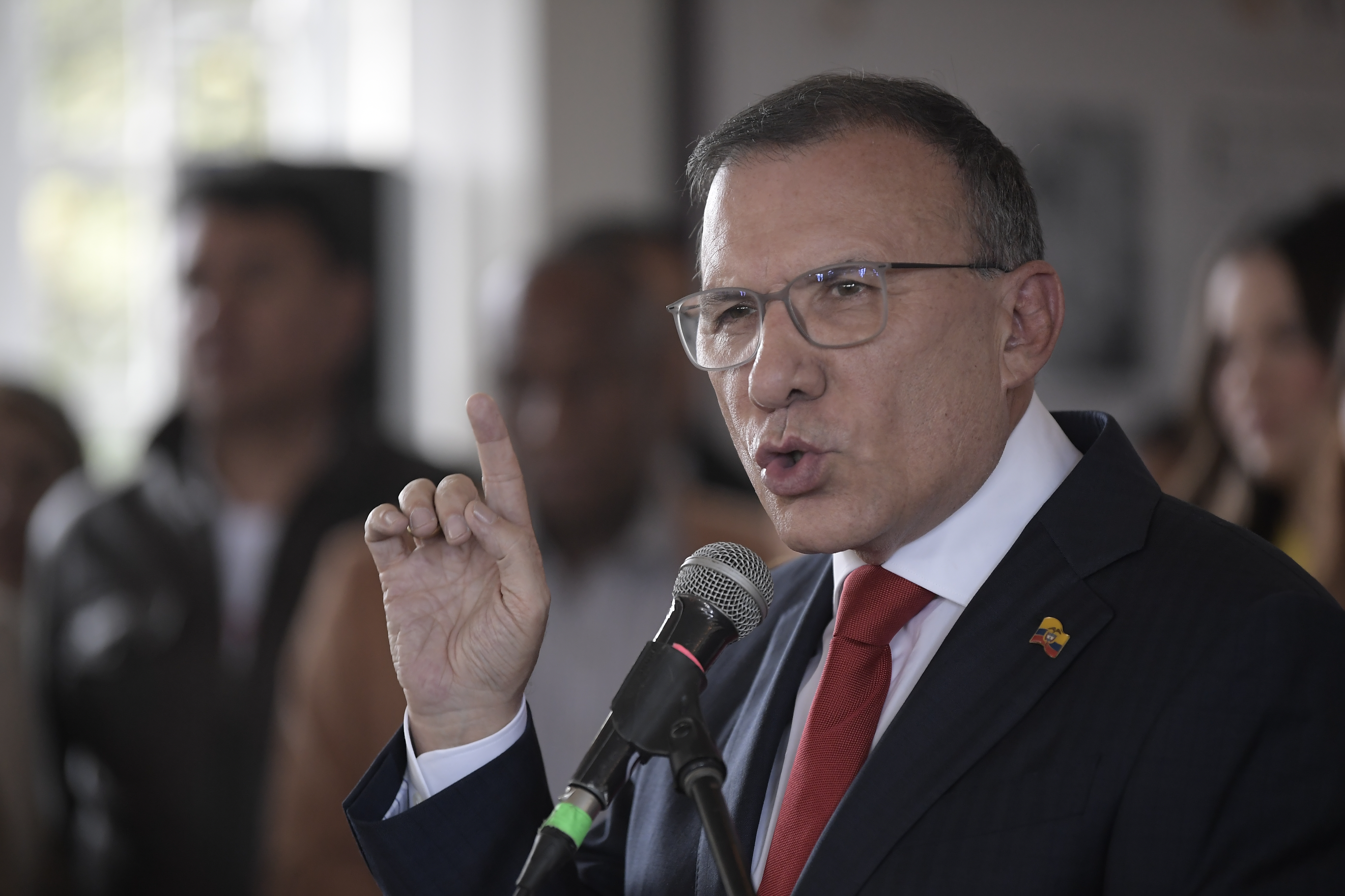 “Cualquiera de los extremos que gane haría un país ingobernable”: Roy Barreras