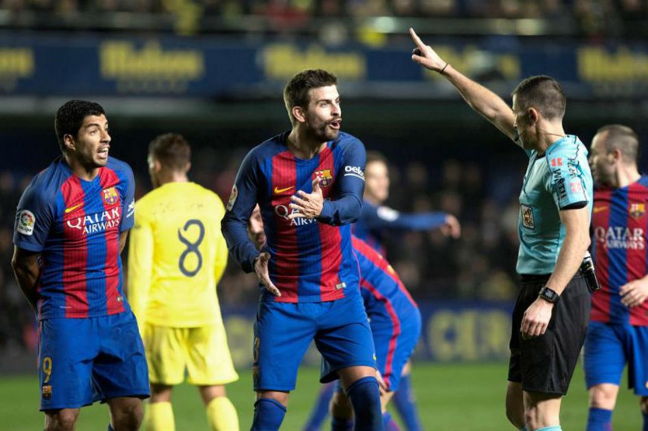 FC Barcelona pide a sus capitanes y a Piqué que no critiquen a los árbitros