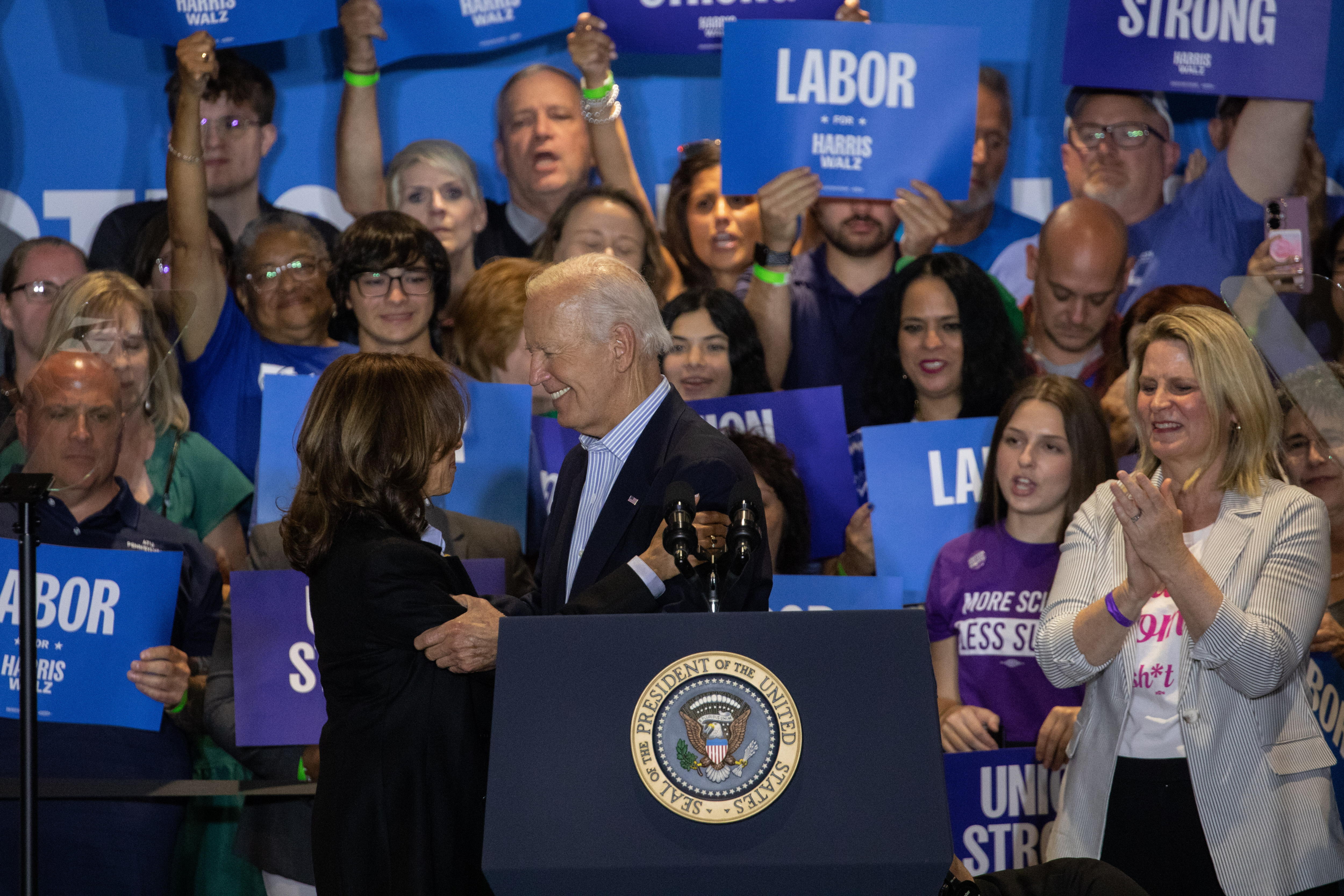 Biden y Harris, juntos en campaña en Pensilvania, estado clave para las elecciones