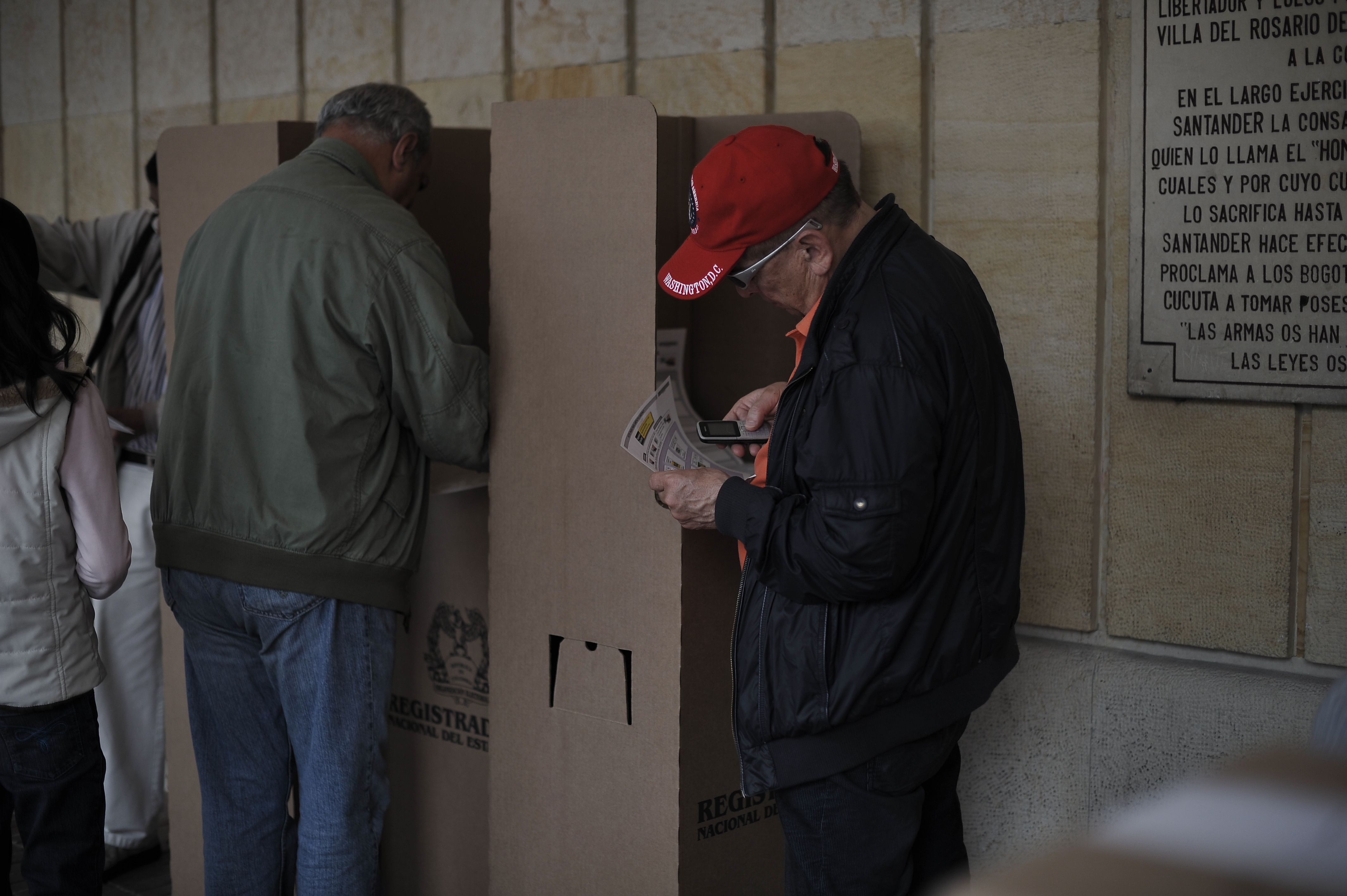 ¿Cuántos diputados, concejales y ediles se eligen en las elecciones de 2023?