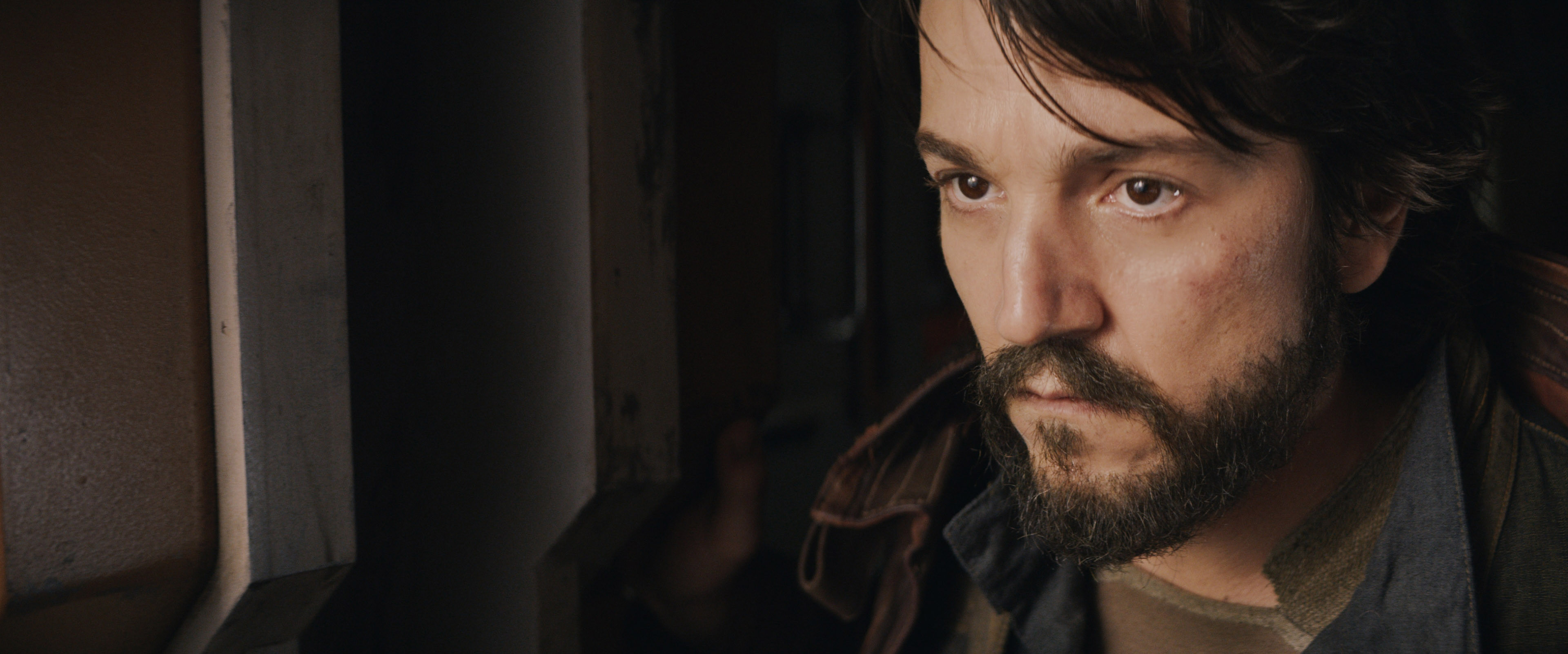 “Andor”, la nueva serie de Disney+ estrena su tráiler protagonizado por Diego Luna