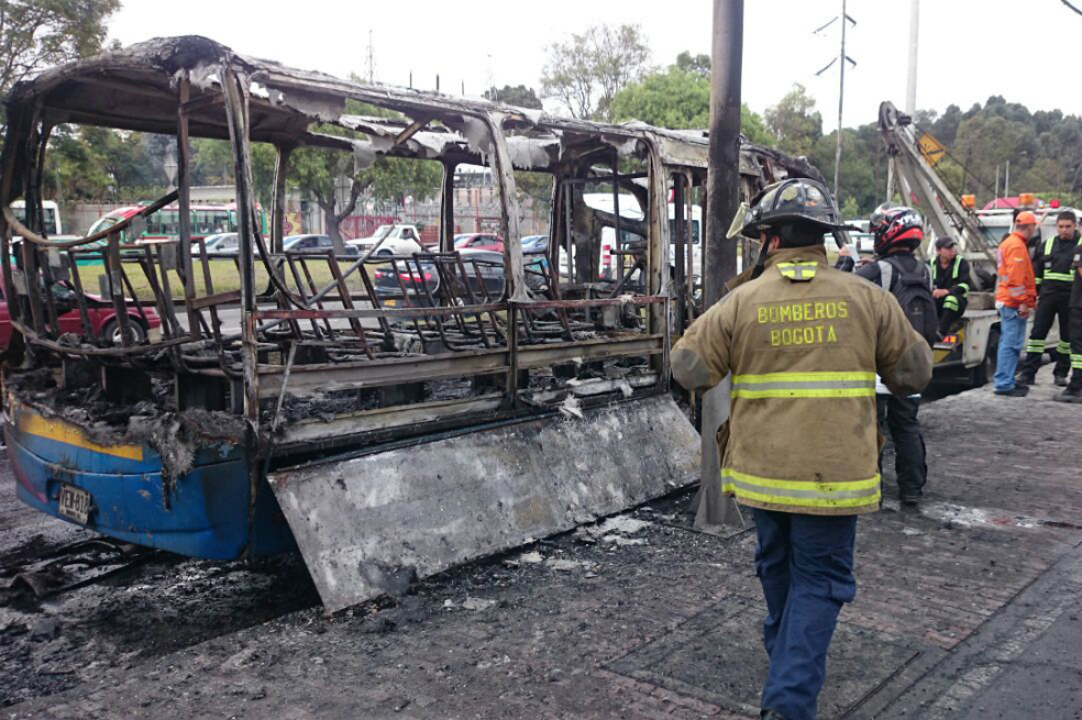 ¿Por qué se incendian los buses del SITP?