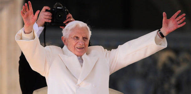 Benedicto XVI cree que iglesia se juega su futuro en Latinoamérica