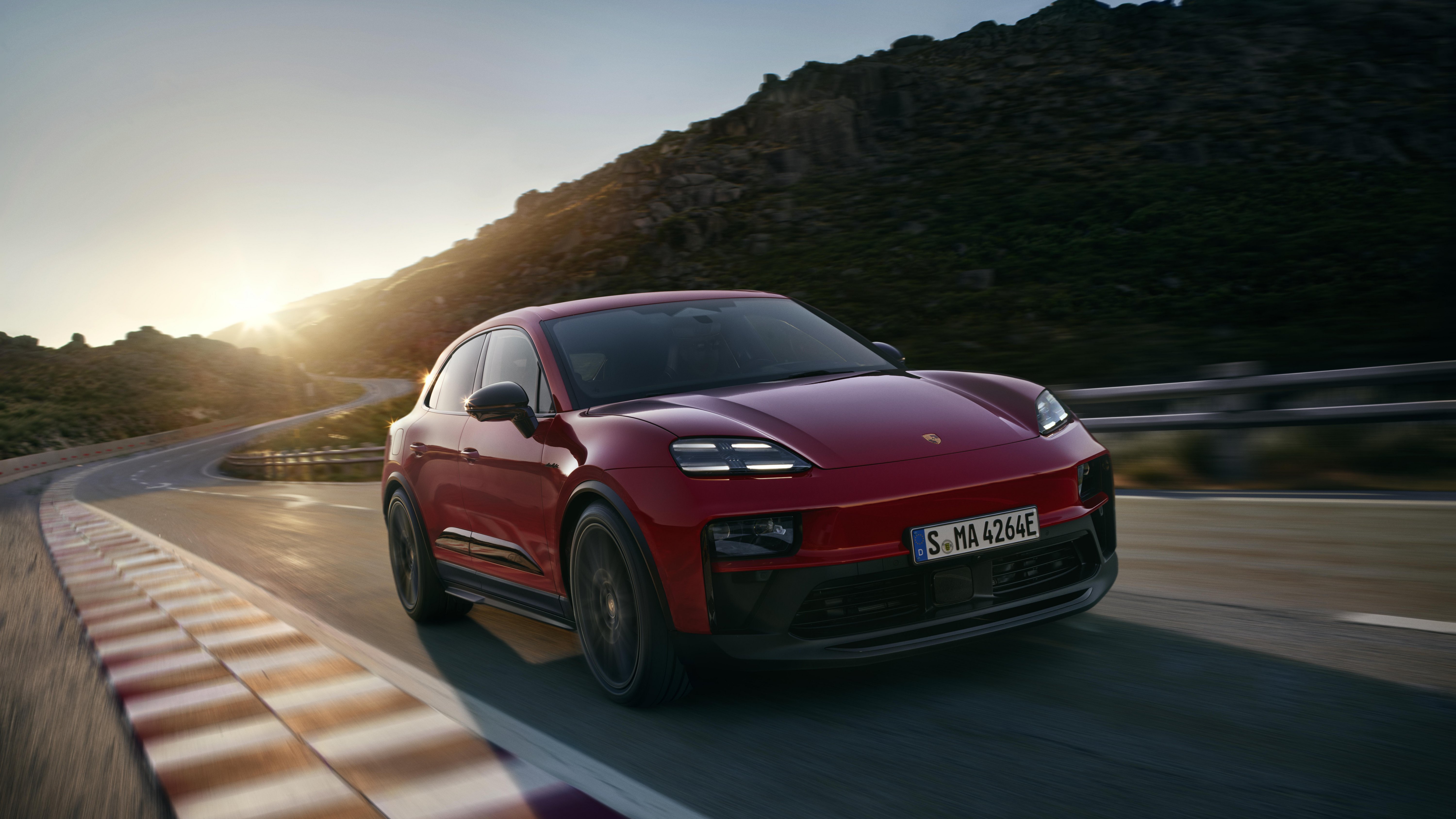 Así es el primer Porsche Macan GTS 100% eléctrico: ¿qué novedades trae?