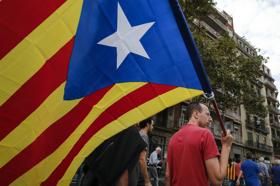El Parlamento catalán reta a España y le abre la puerta al regreso de Puigdemont