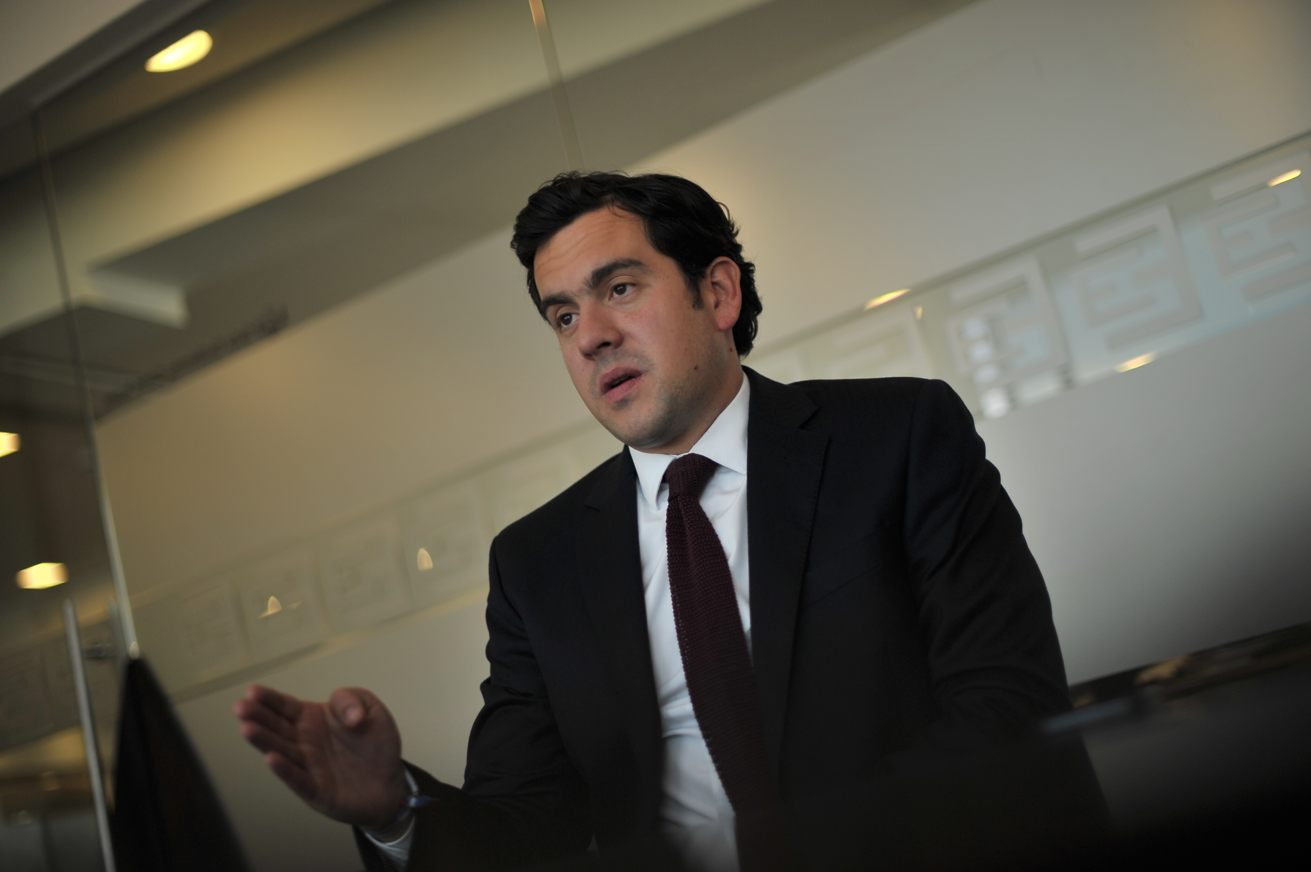 Político colombiano, candidato a la Cámara de Representantes por el partido Cambio Radical.