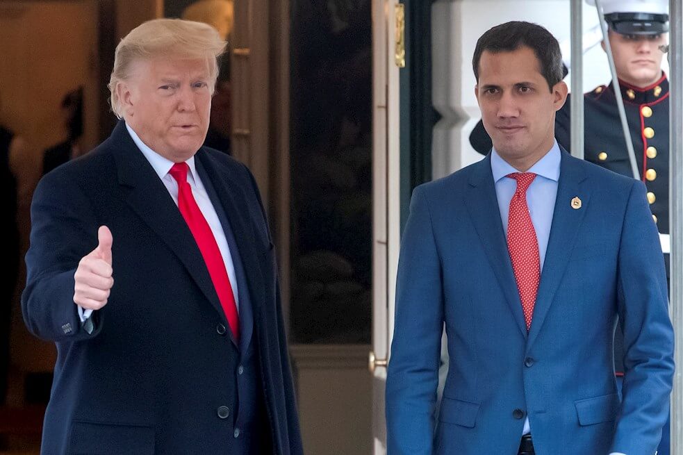Guaidó ha mostrado mucha sintonía con el mandatario de Estados Unidos, Donald Trump. / AFP