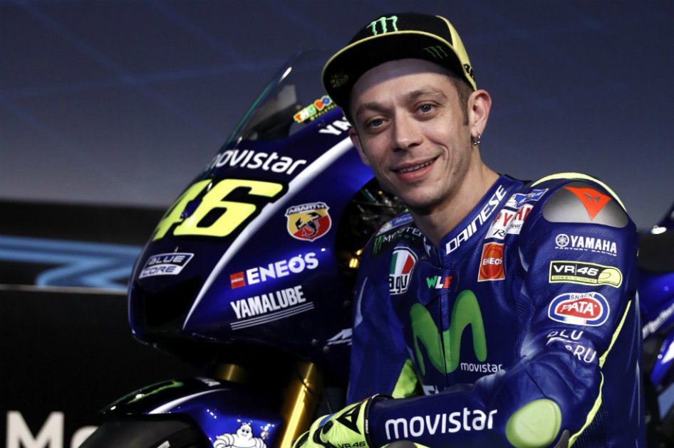 Piloto Valentino Rossi afirmó que "sería bonito ver a Messi toda su carrera en Barcelona"
