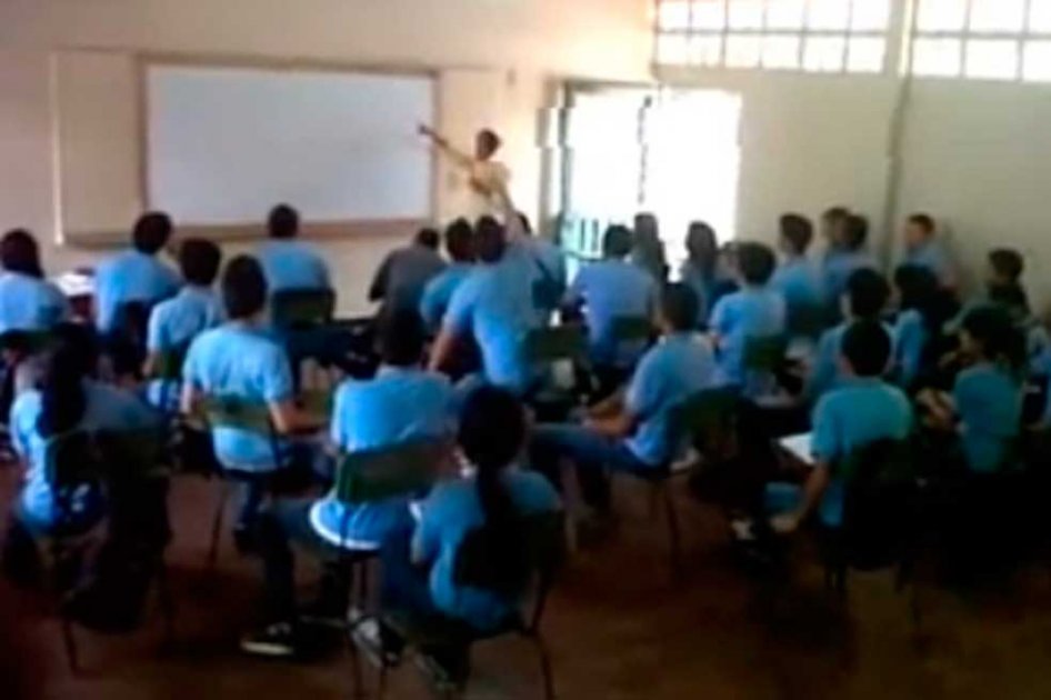 32 estudiantes fueron sancionados por «pesada» broma a profesor