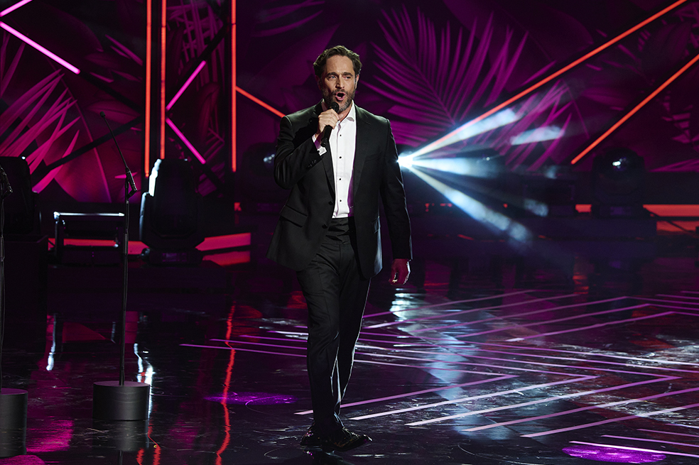 Michel Brown, actor de ‘Pálpito 2′, sorprendió en los Premios Platino 2023 al mostrar una faceta que muy pocos conocían. ¡Aquí el video!