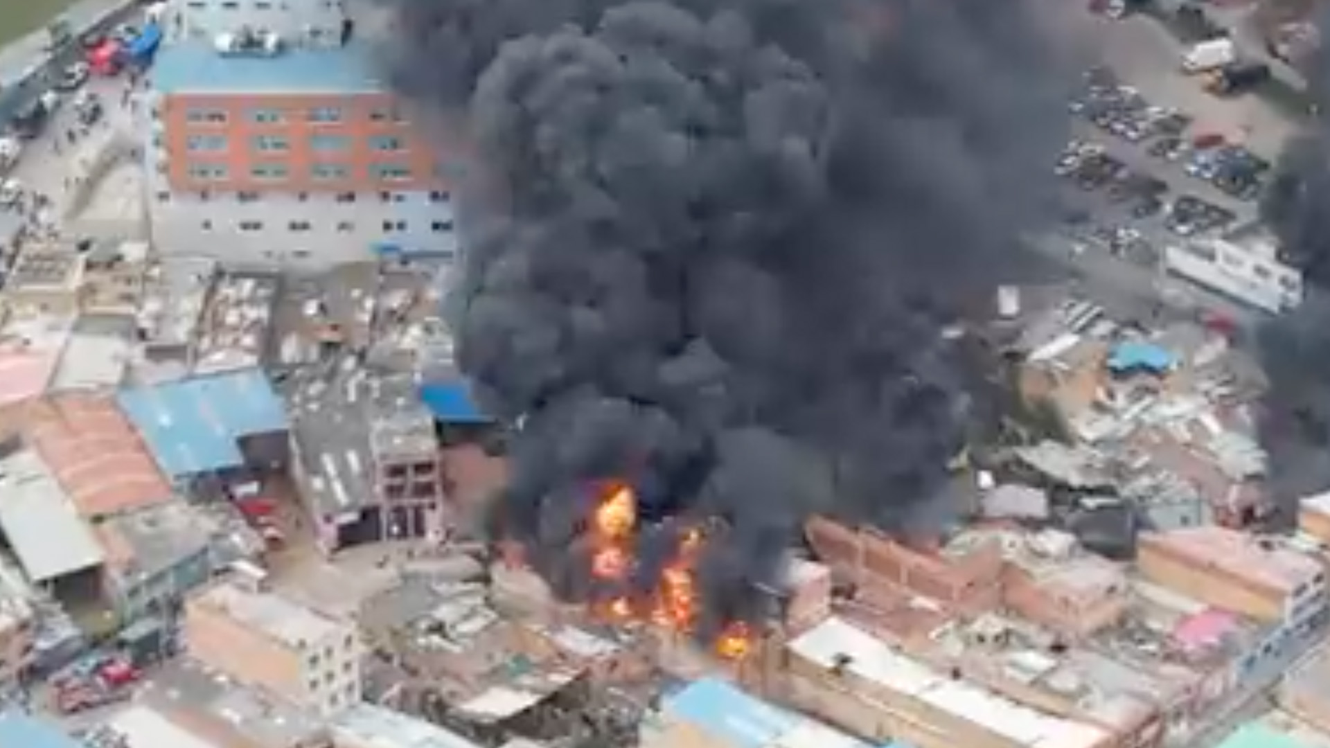 Incendio en Meissen, Bogotá: video de las impresionantes llamas cerca del hospital