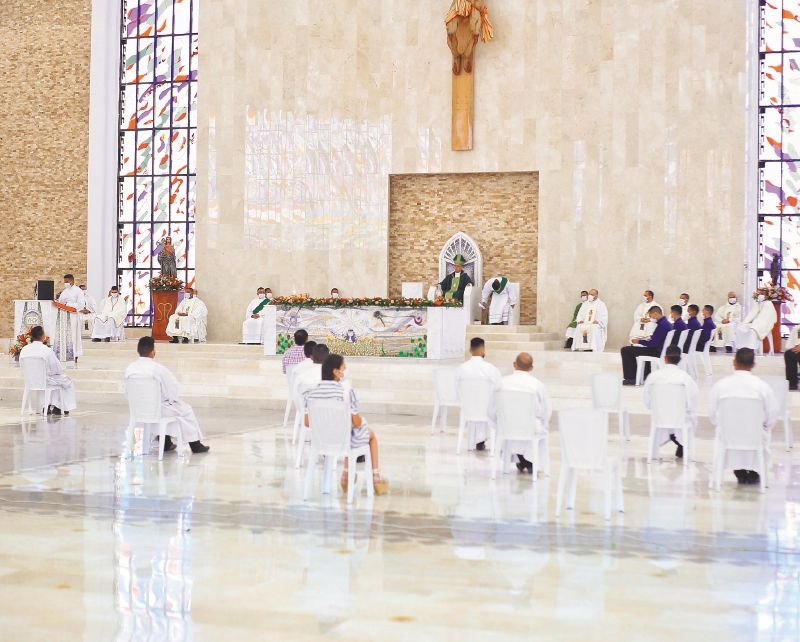 Retorno a las iglesias: la reactivación del sector religioso en Colombia