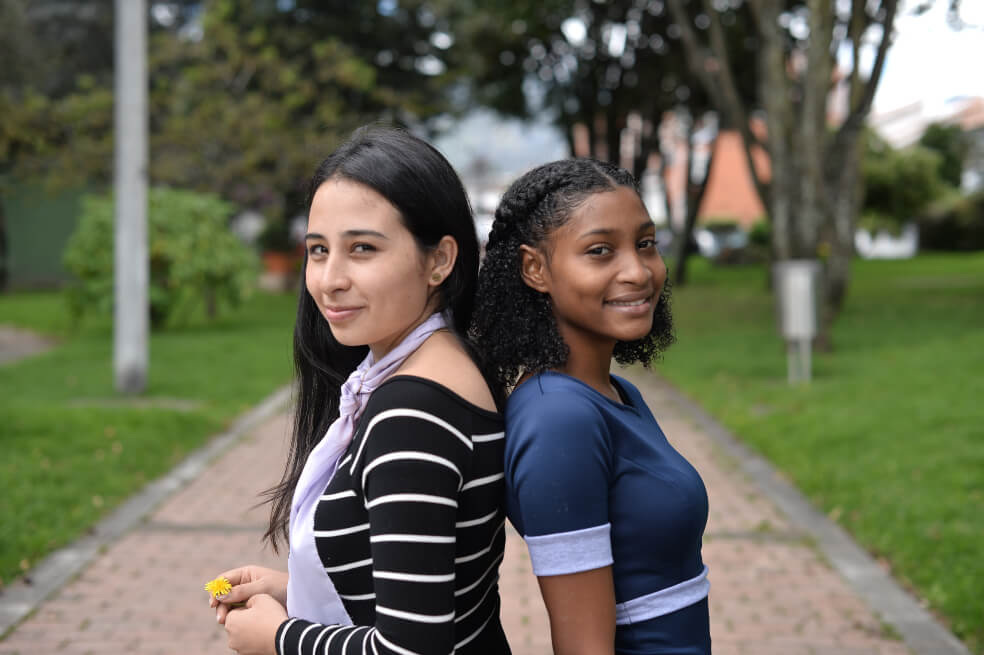 Chicas que luchan por la igualdad de género en zonas de conflicto armado