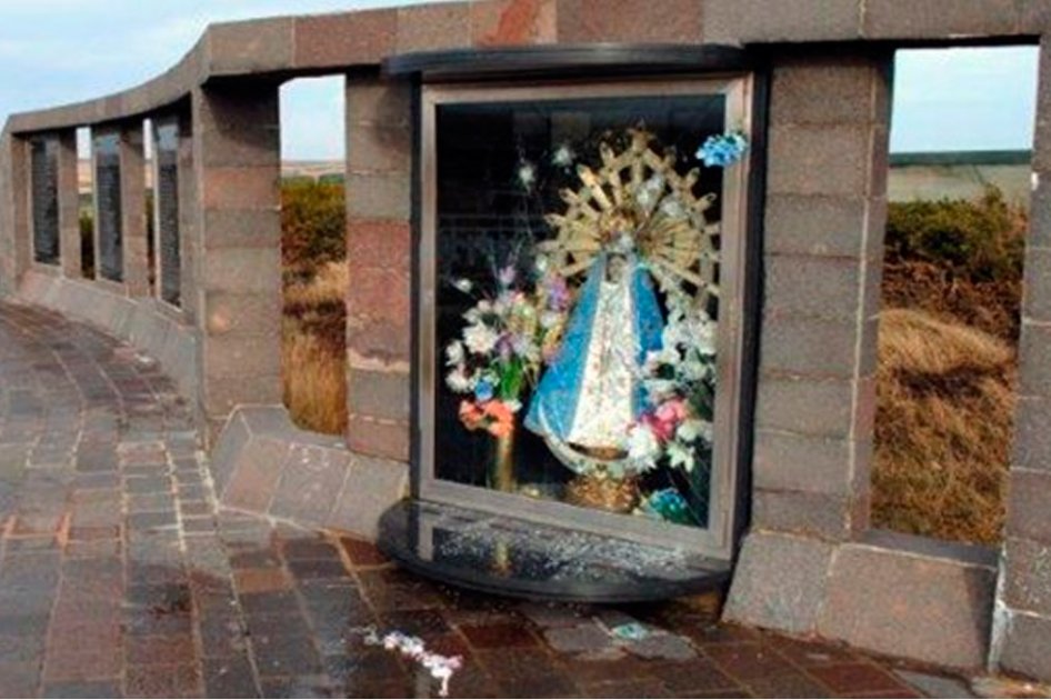 Argentina repudia profanación en cementerio en Malvinas de caídos en guerra