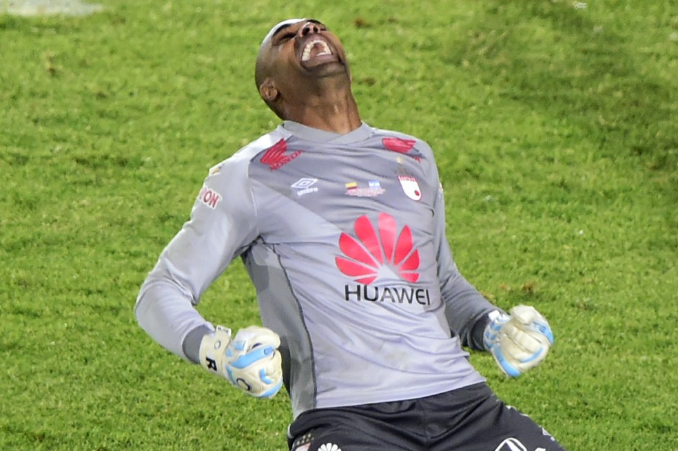 El turno de “Rufay” Zapata en el arco cardenal
