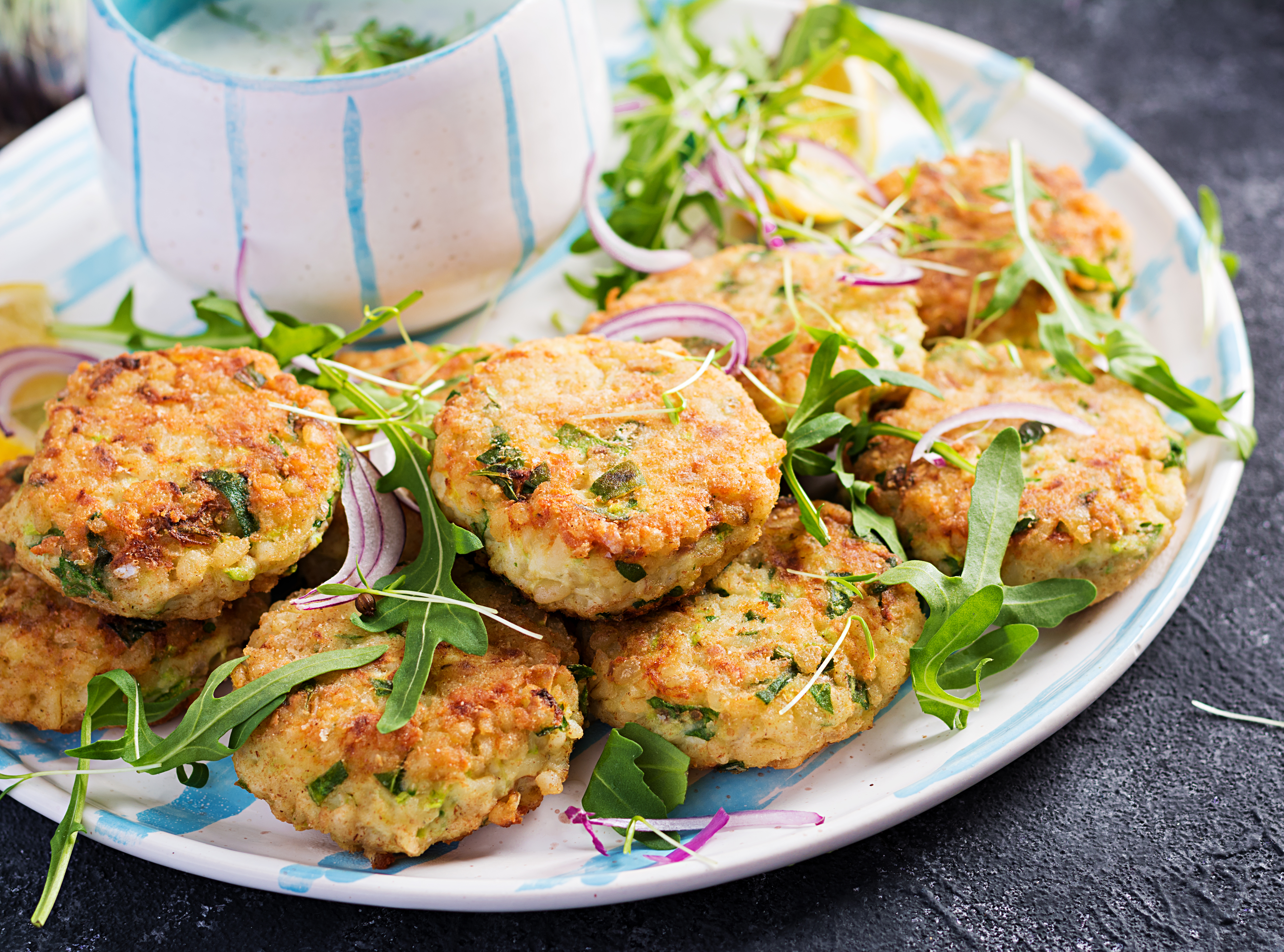 Salva tu almuerzo de hoy con esta receta de torticas de atún