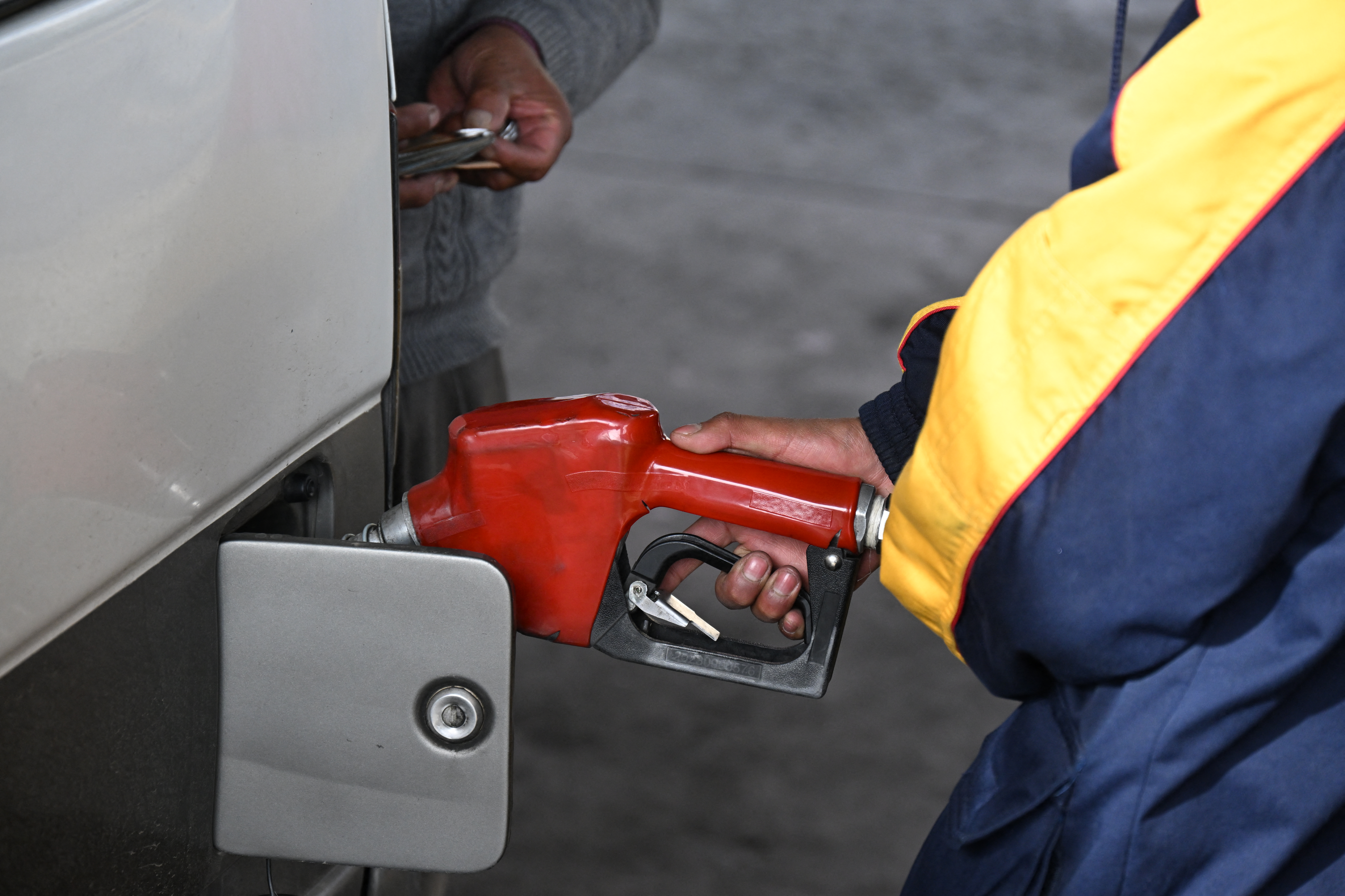 CREG propone nuevos márgenes de distribución de gasolina y ACPM: hasta COP 1.288 por galón