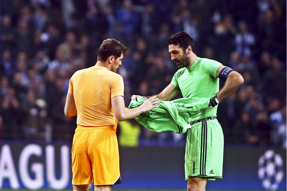 El divertido cara a cara entre Casillas y Buffon en la previa del Juve vs. Porto