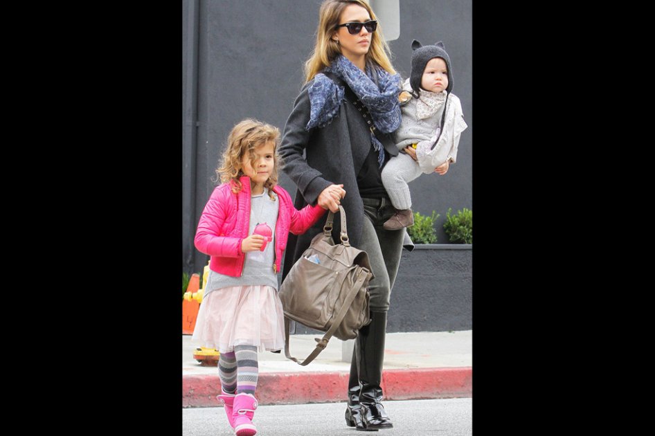 Jessica Alba rechaza papeles por sus hijos