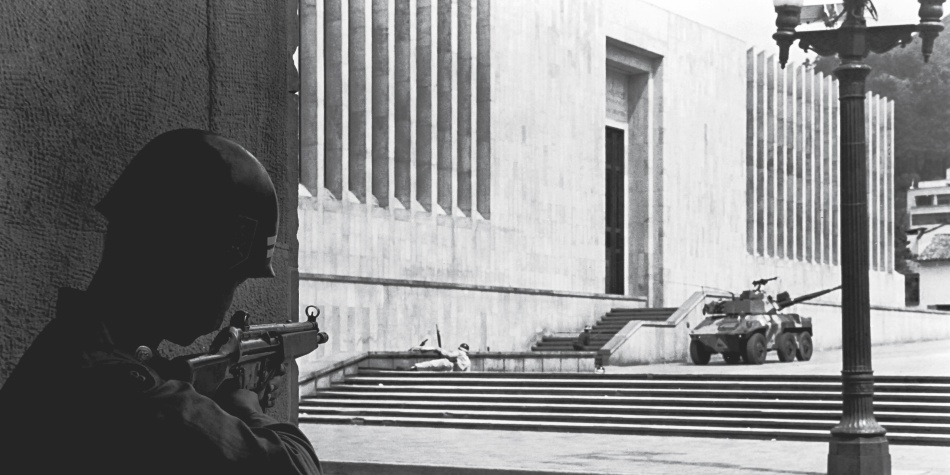 Pasos de guerra y paz